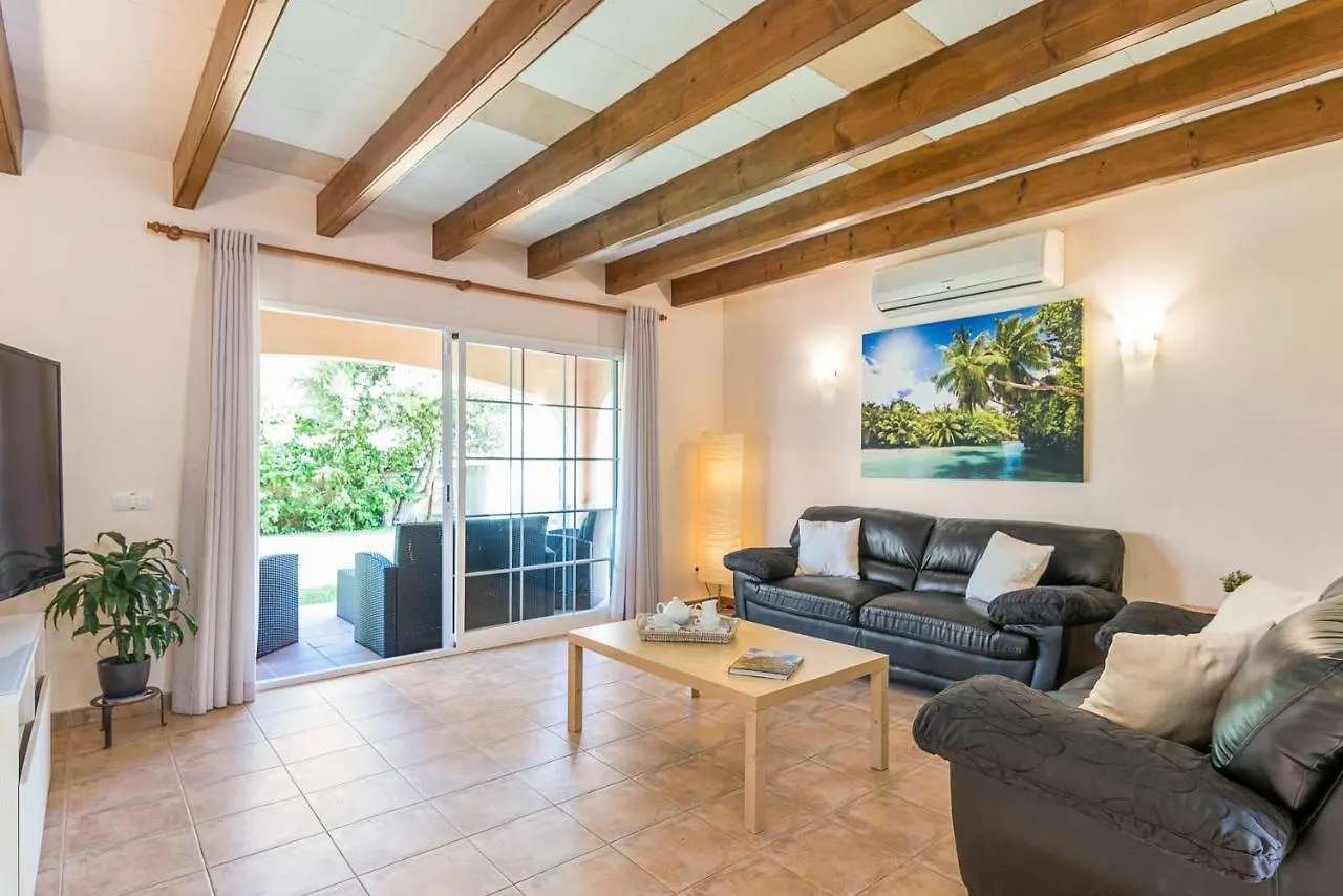 Villa Paula Son Carrio